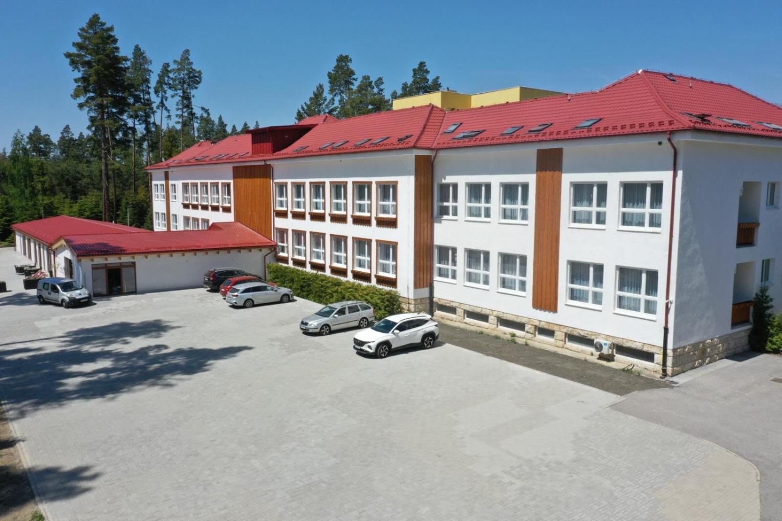 Vysoké Tatry Family Resort Lucivna מראה חיצוני תמונה